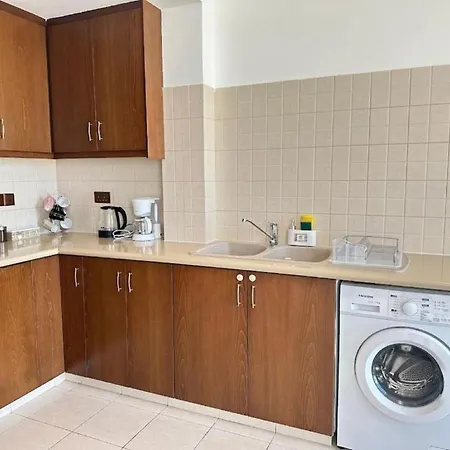 H&o Alina Sunset بافوس